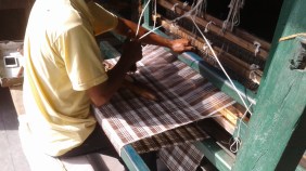 2_AZIMVTH_Ashram_wool_weaving