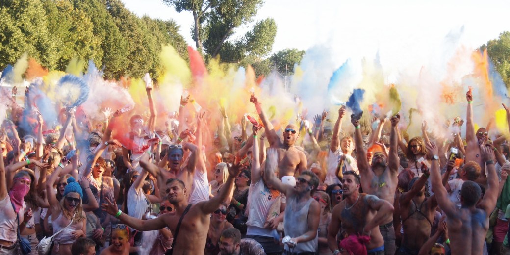 3 c tim Holi,_the_festival_of_colors_in_Germany_2012